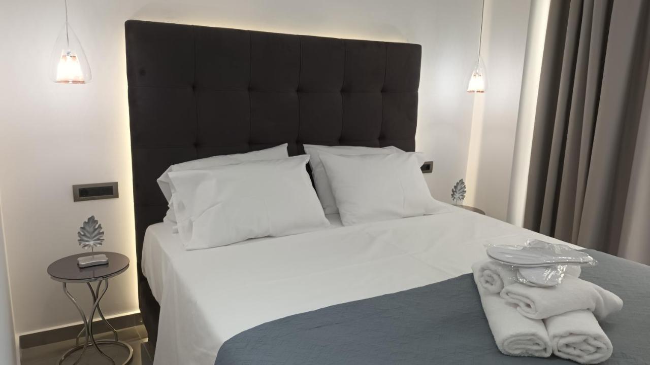 Km Luxury Apart Downtown Heraklion  Luaran gambar