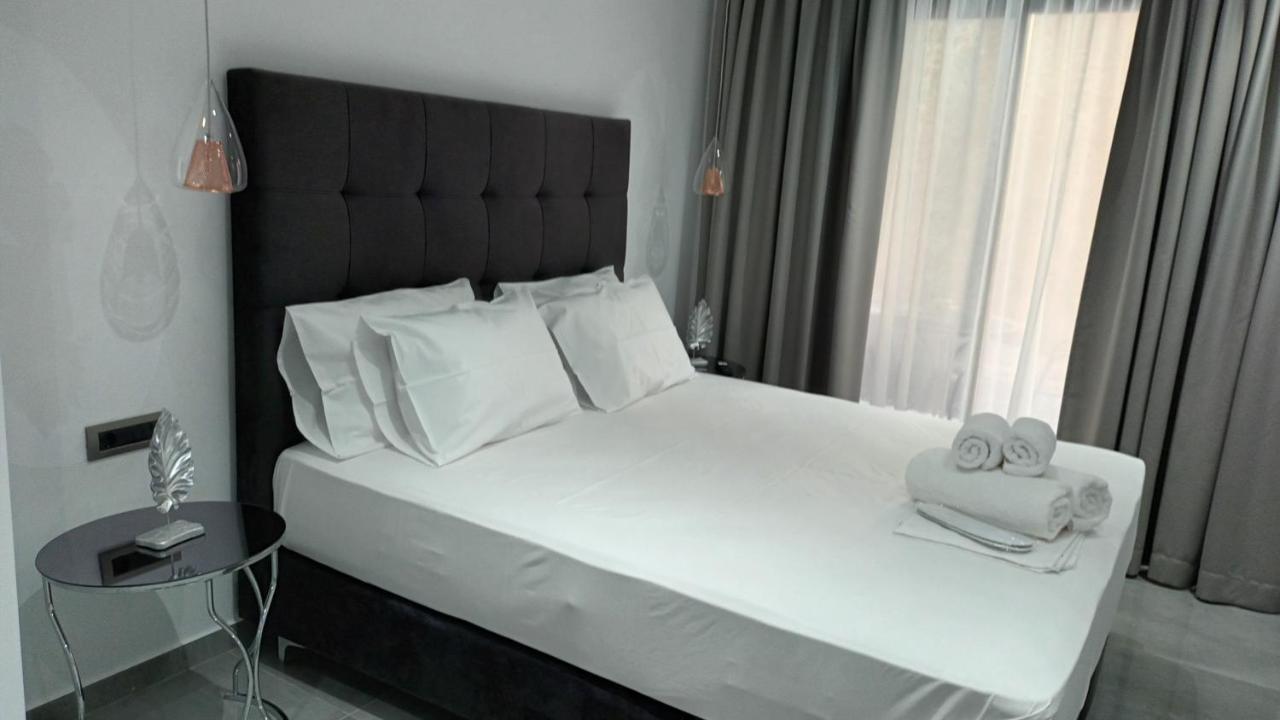 Km Luxury Apart Downtown Heraklion  Luaran gambar