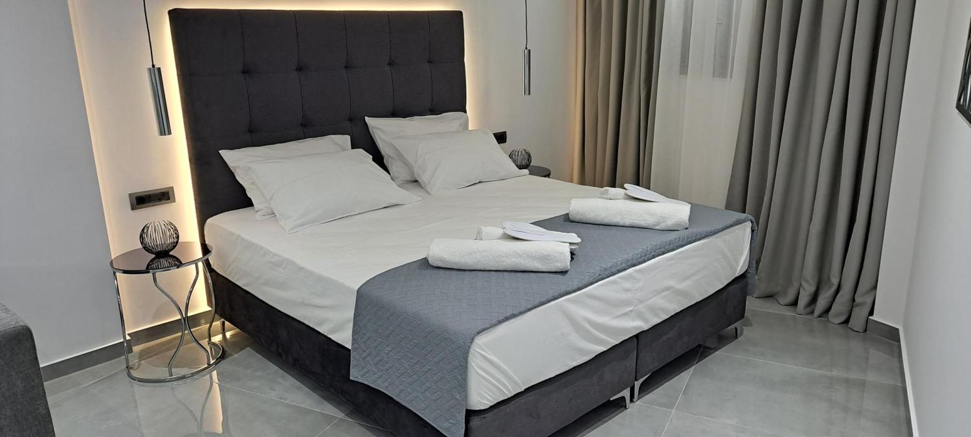 Km Luxury Apart Downtown Heraklion  Luaran gambar